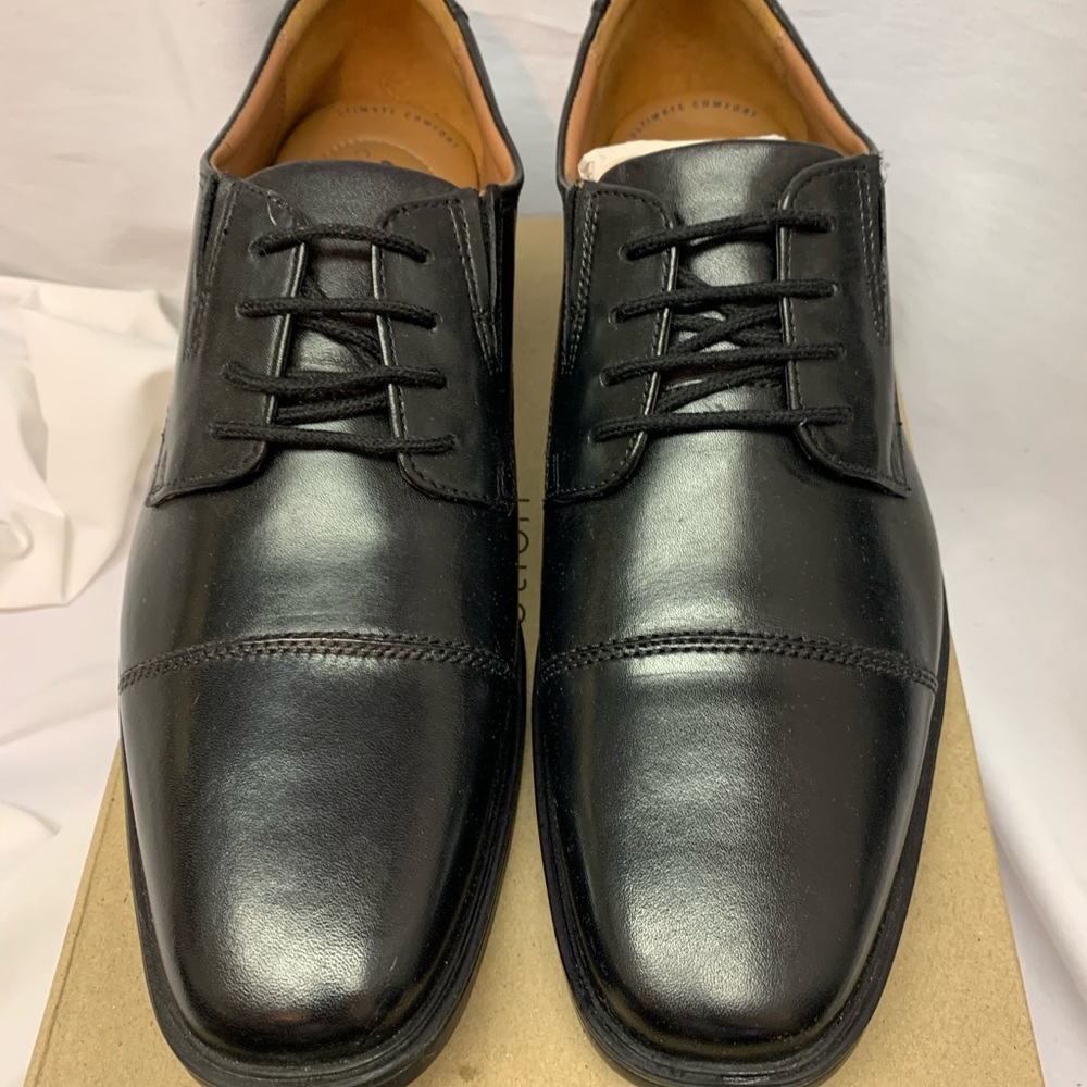 Brand New Clark’s Men’s Tilden Black Cap Oxford Dress Shoes Size 8US!